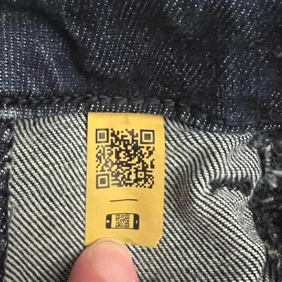 Ralph Lauren Aubrie Denim Legging
Girls size 8
LIGHTLY WORN
COLOR:Lucey Wash - Picture 13 of 15